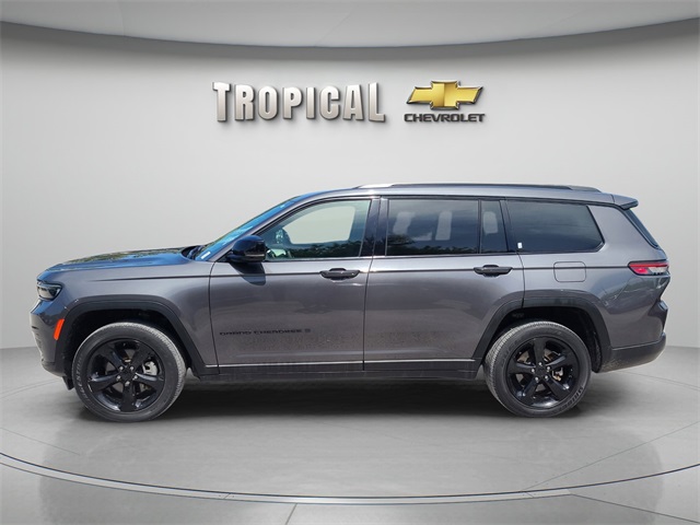 Vehicle image 8 of 36