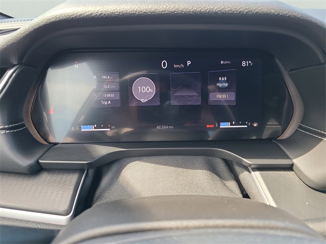 Vehicle image 21 of 36