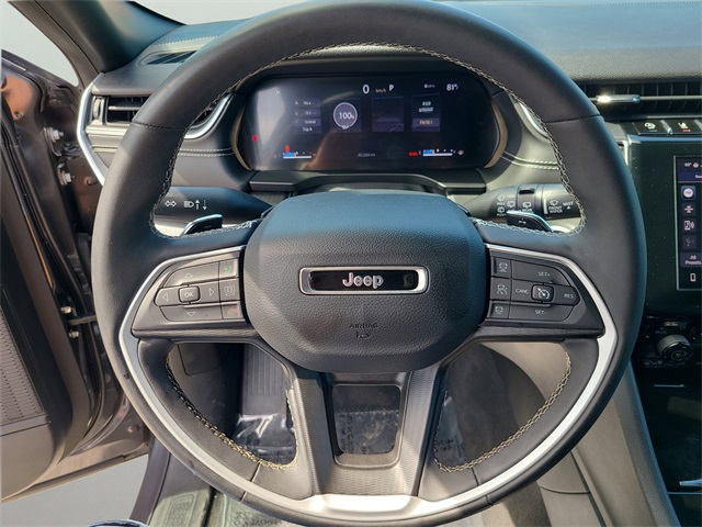 Vehicle image 20 of 36