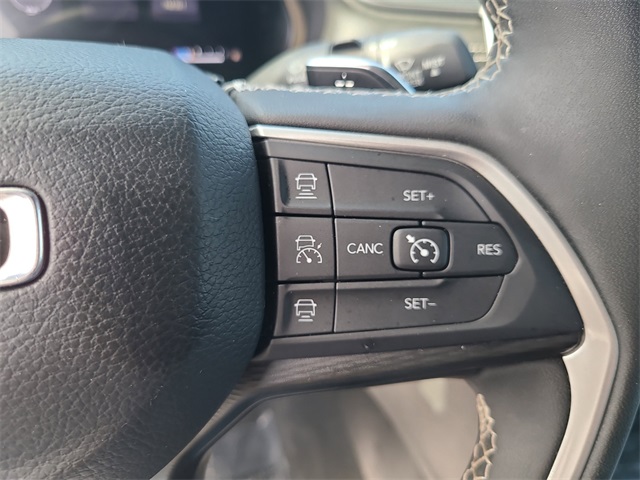 Vehicle image 31 of 36