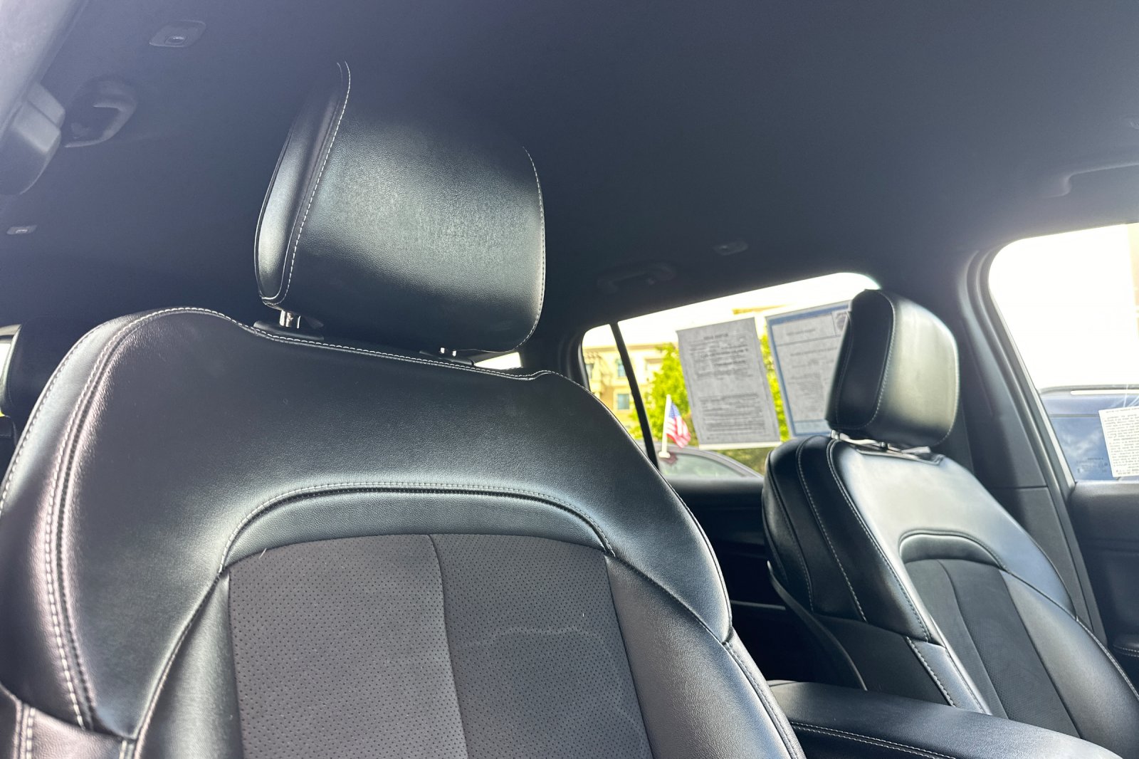 Vehicle image 24 of 28