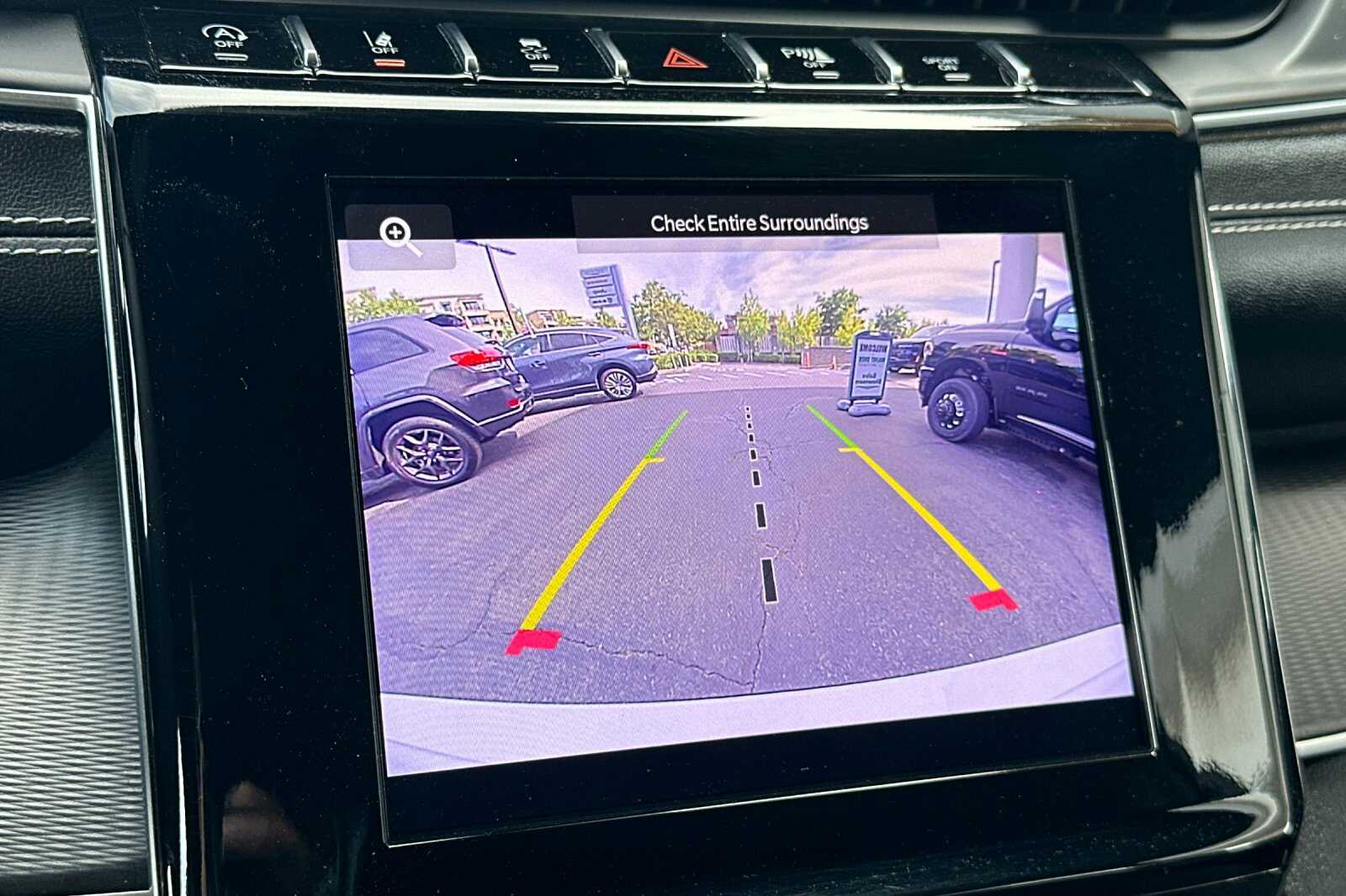 Vehicle image 15 of 28