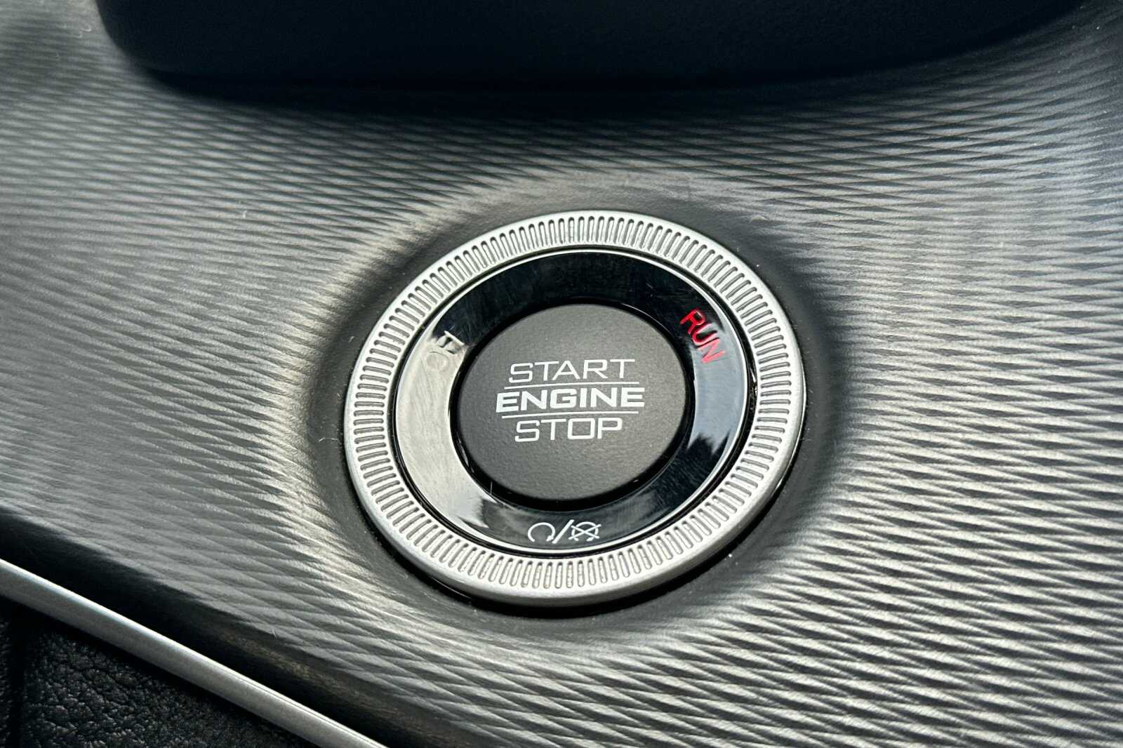 Vehicle image 19 of 28