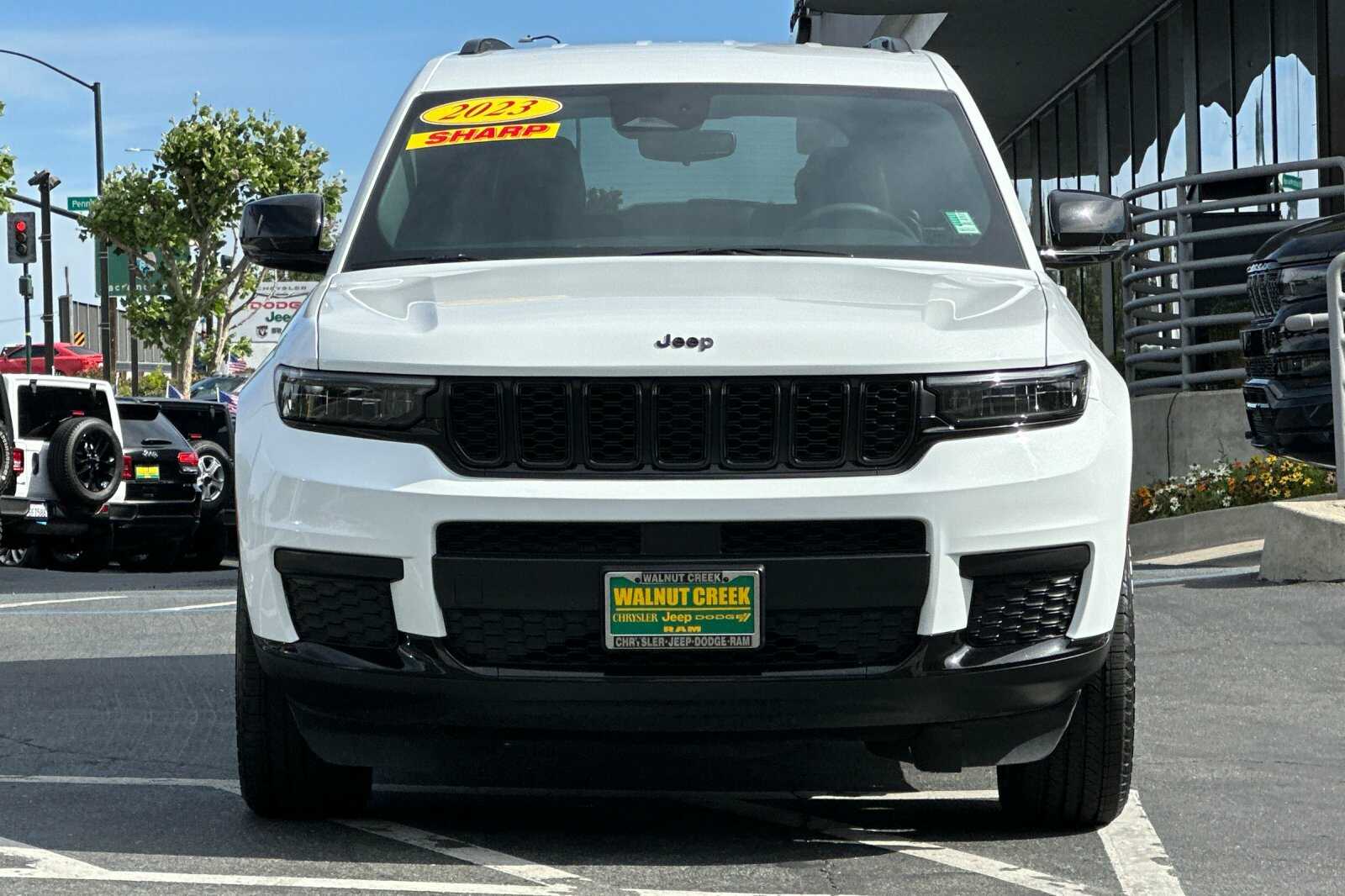 Vehicle image 1 of 28