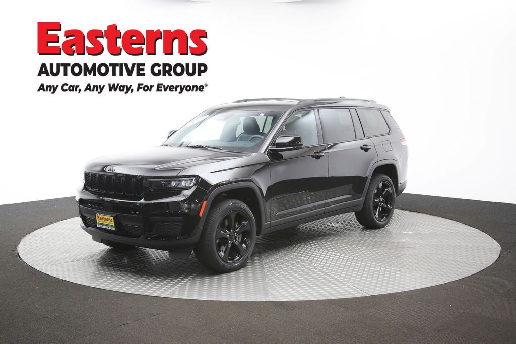 2023 Jeep Grand Cherokee L Altitude Image 2 of 68