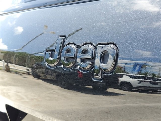 Vehicle image 29 of 31
