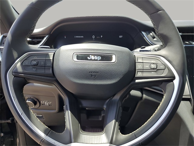Vehicle image 25 of 31