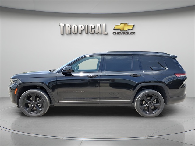 Vehicle image 8 of 31
