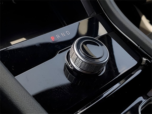 Vehicle image 20 of 31