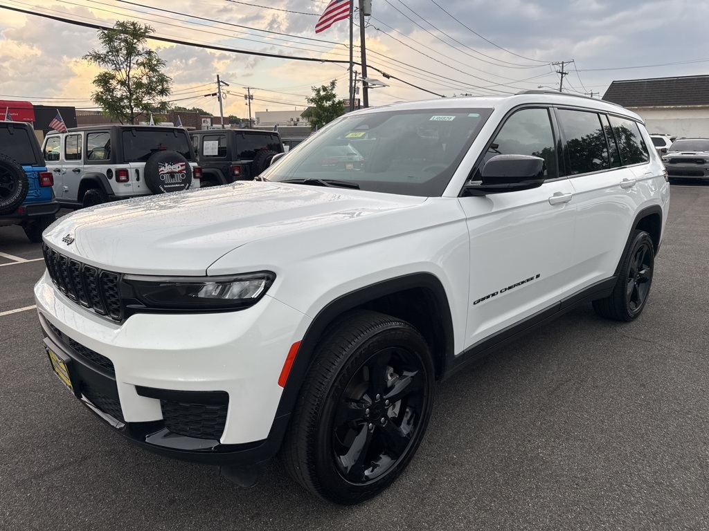 Vehicle image 1 of 30