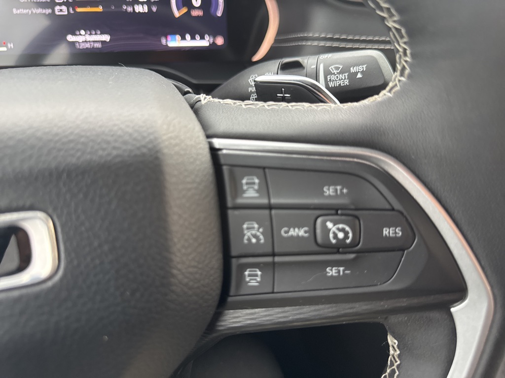Vehicle image 20 of 30