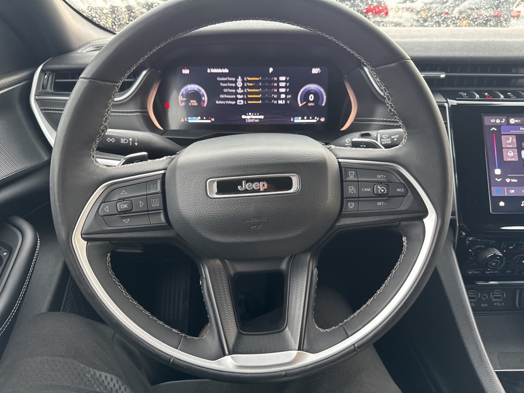 Vehicle image 25 of 30