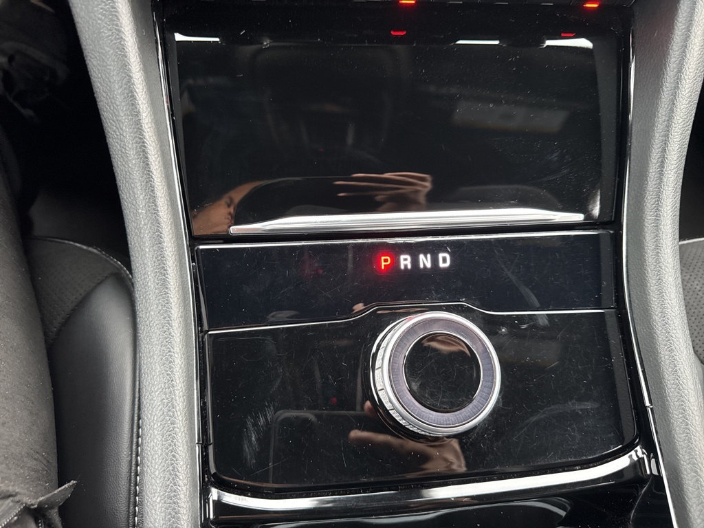 Vehicle image 15 of 30