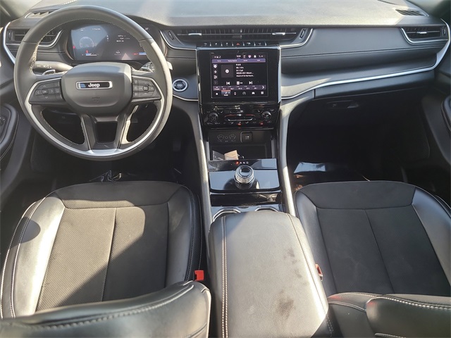 Vehicle image 18 of 35