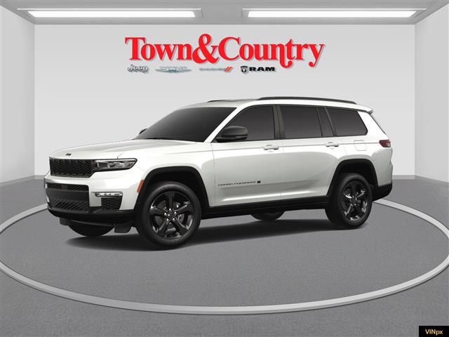 2023 Jeep Grand Cherokee L Limited Image 2 of 24