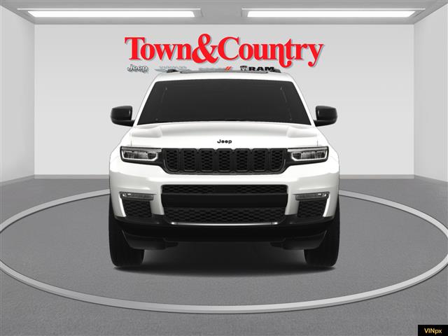 2023 Jeep Grand Cherokee L Limited Image 3 of 24