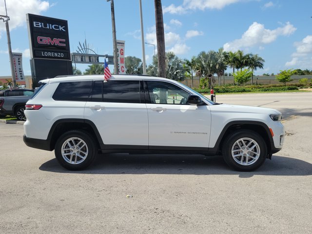 Vehicle image 4 of 30
