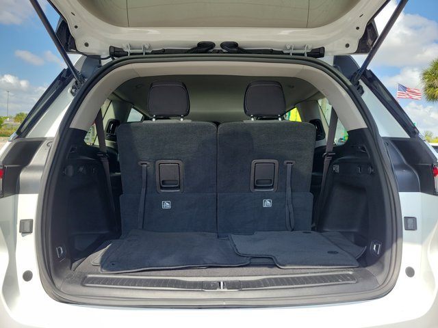 Vehicle image 10 of 30