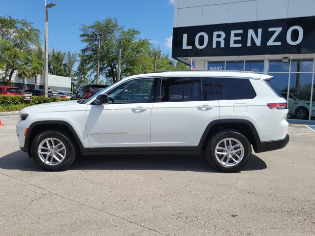 Vehicle image 8 of 30