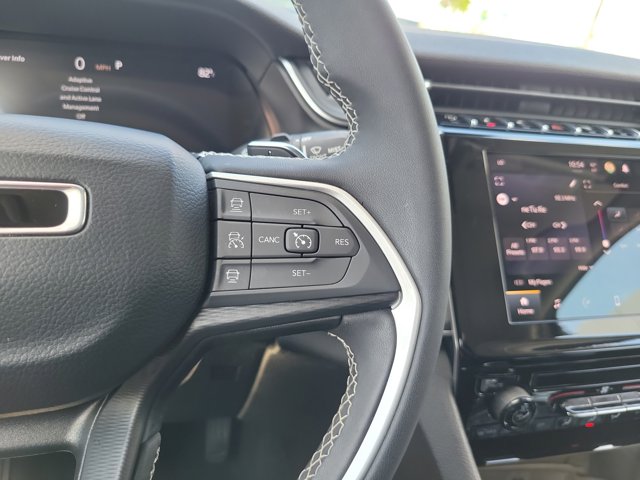 Vehicle image 22 of 30