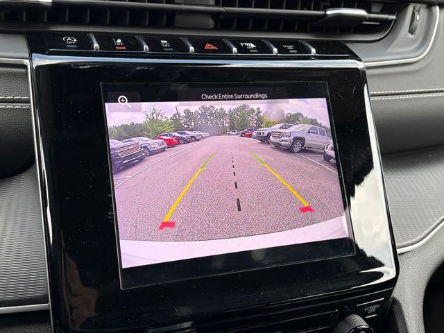 Vehicle image 14 of 18