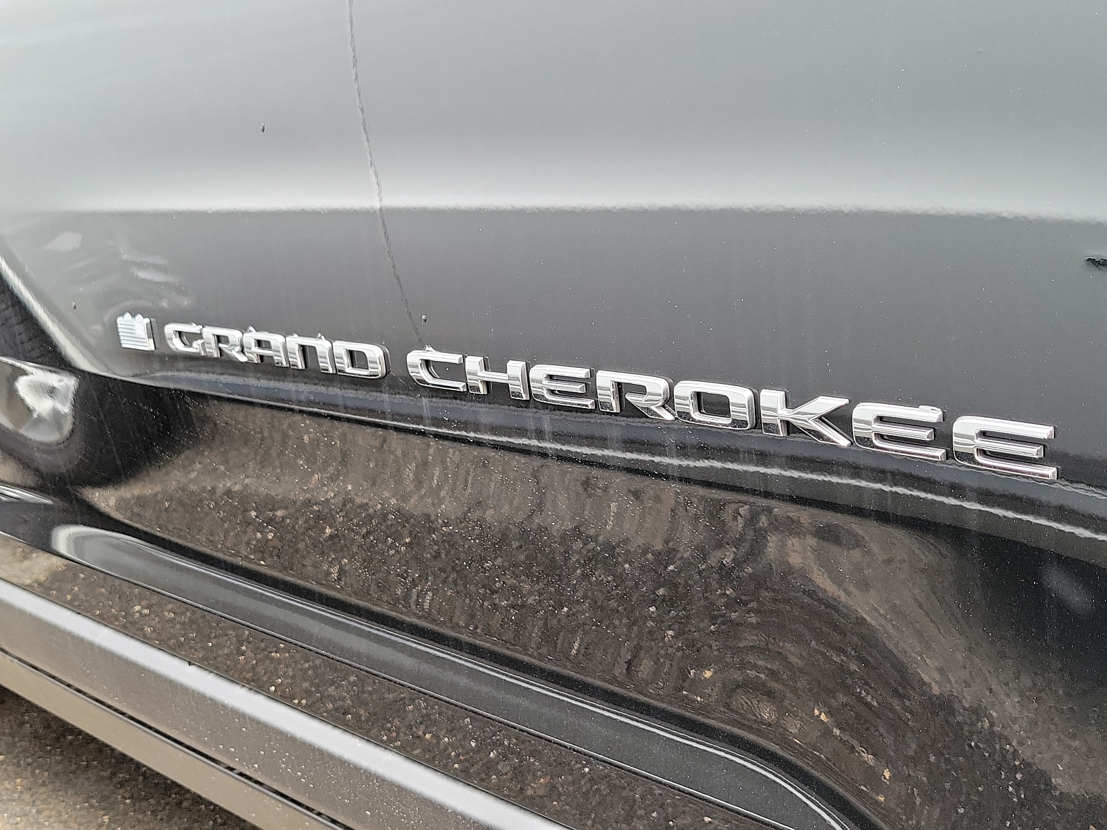 Vehicle image 5 of 6
