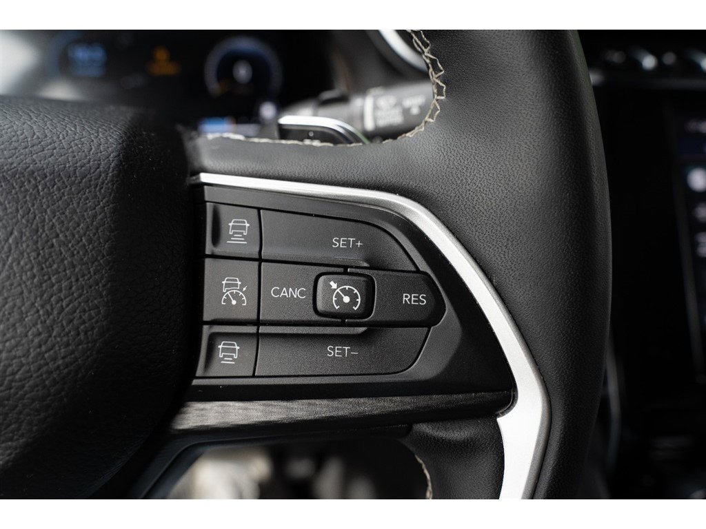 Vehicle image 34 of 43