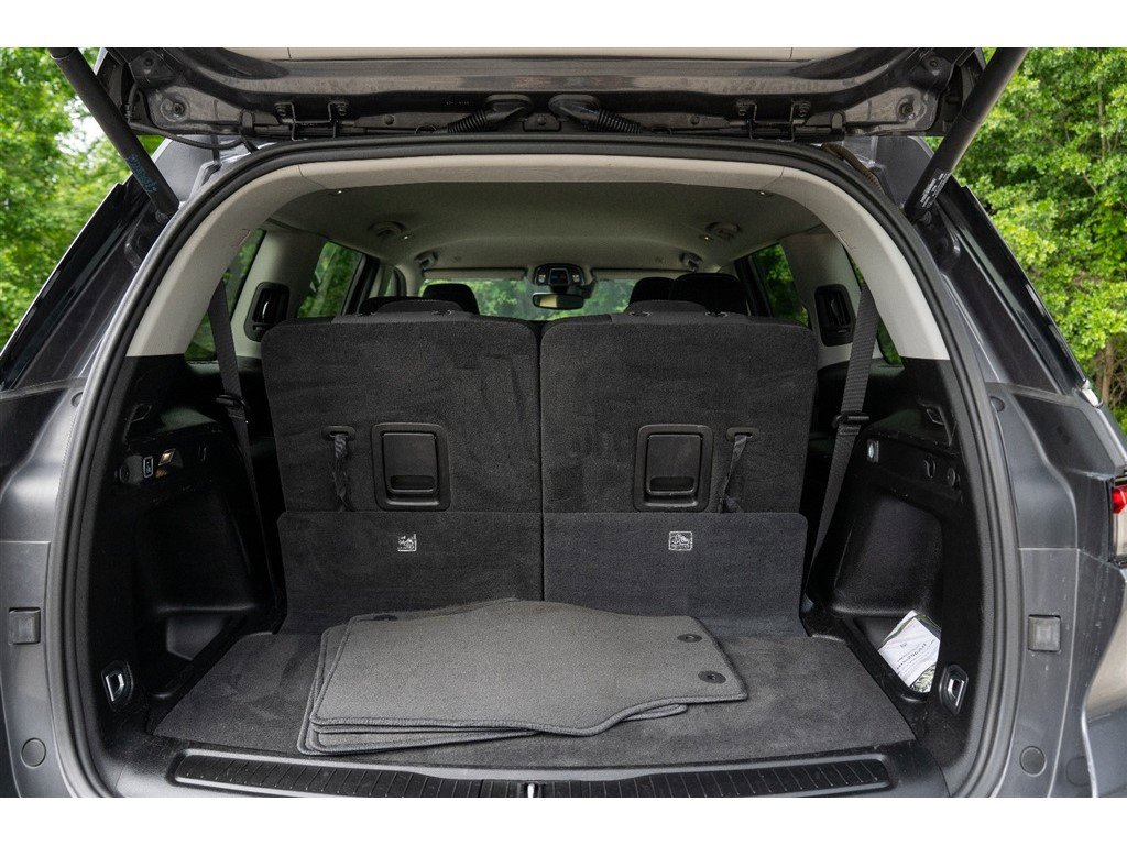 Vehicle image 12 of 43