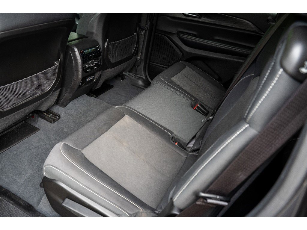 Vehicle image 17 of 43
