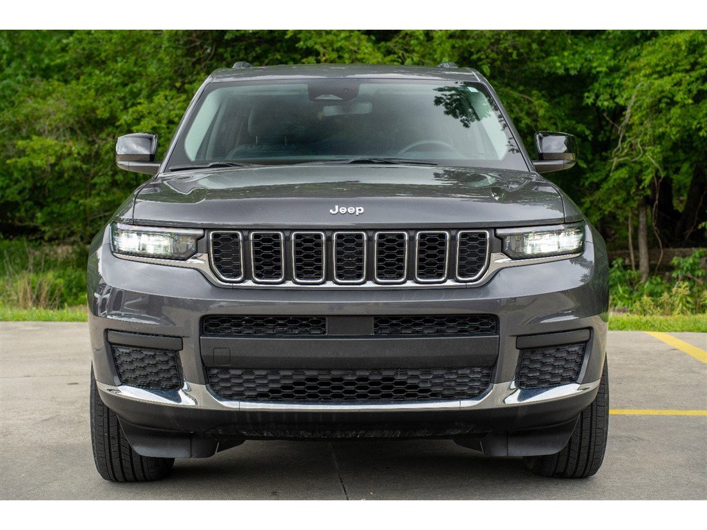 Vehicle image 3 of 43