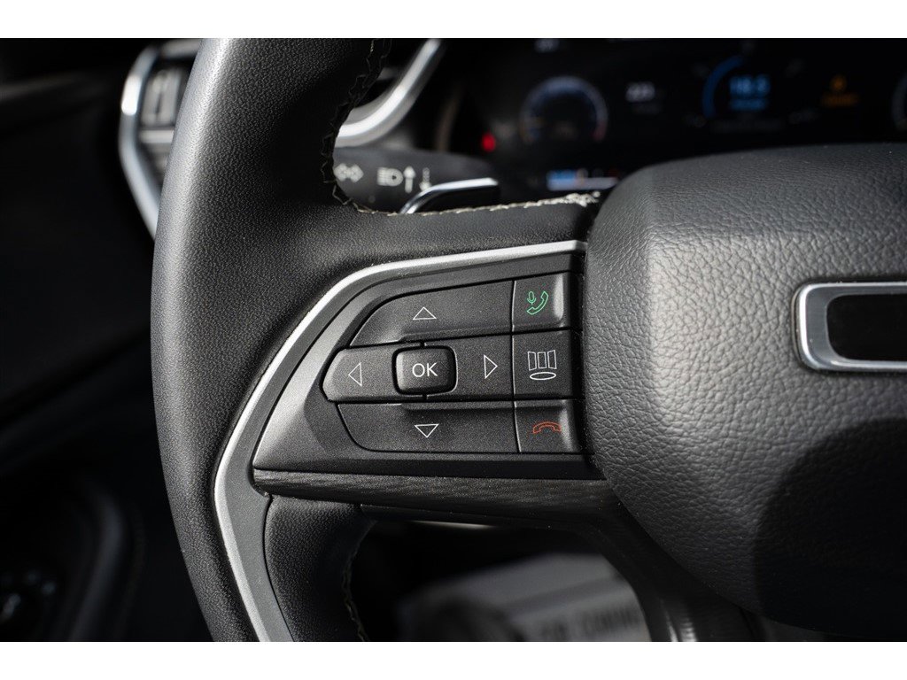 Vehicle image 35 of 43