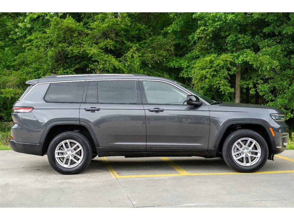 Vehicle image 4 of 43
