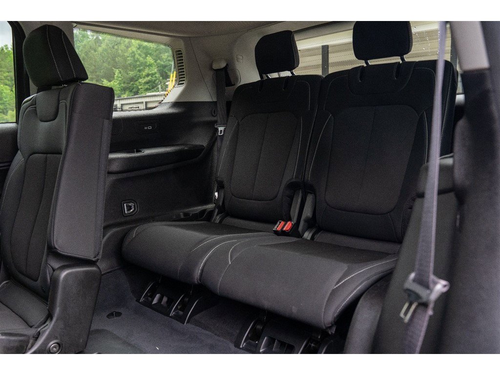 Vehicle image 20 of 43