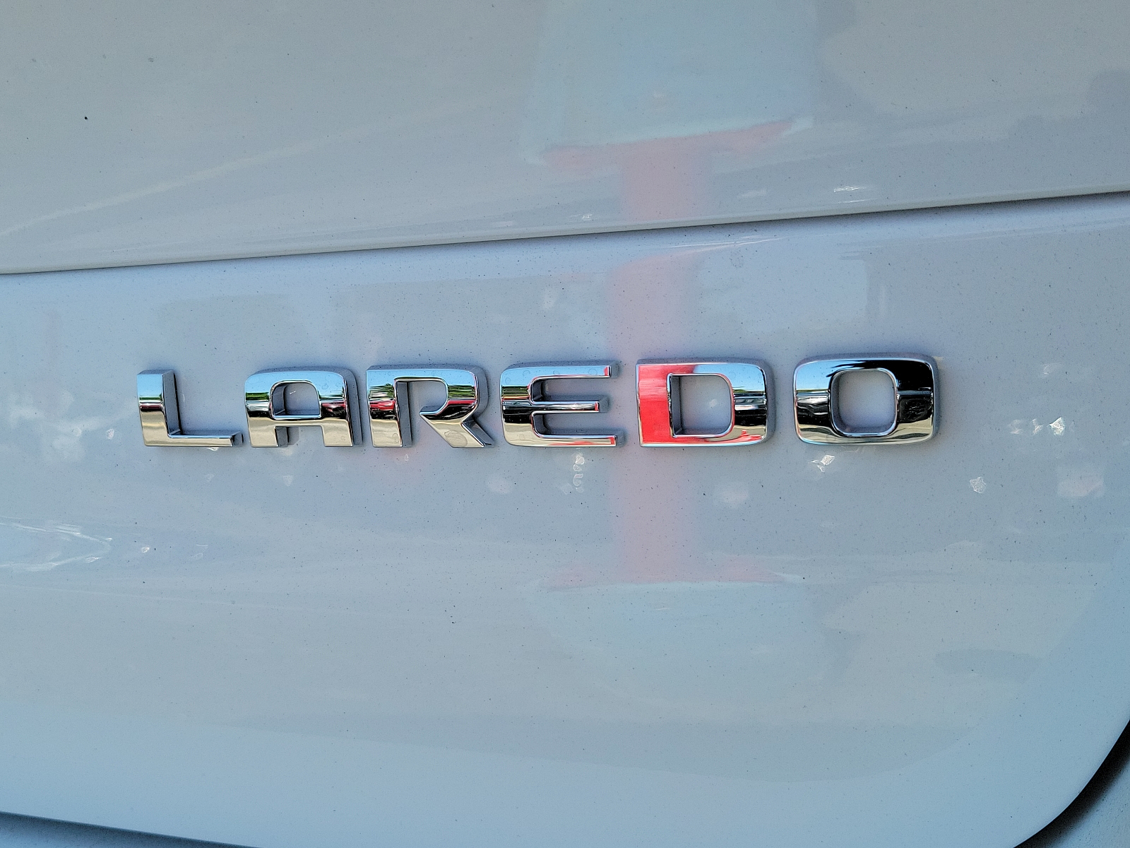 Vehicle image 5 of 6