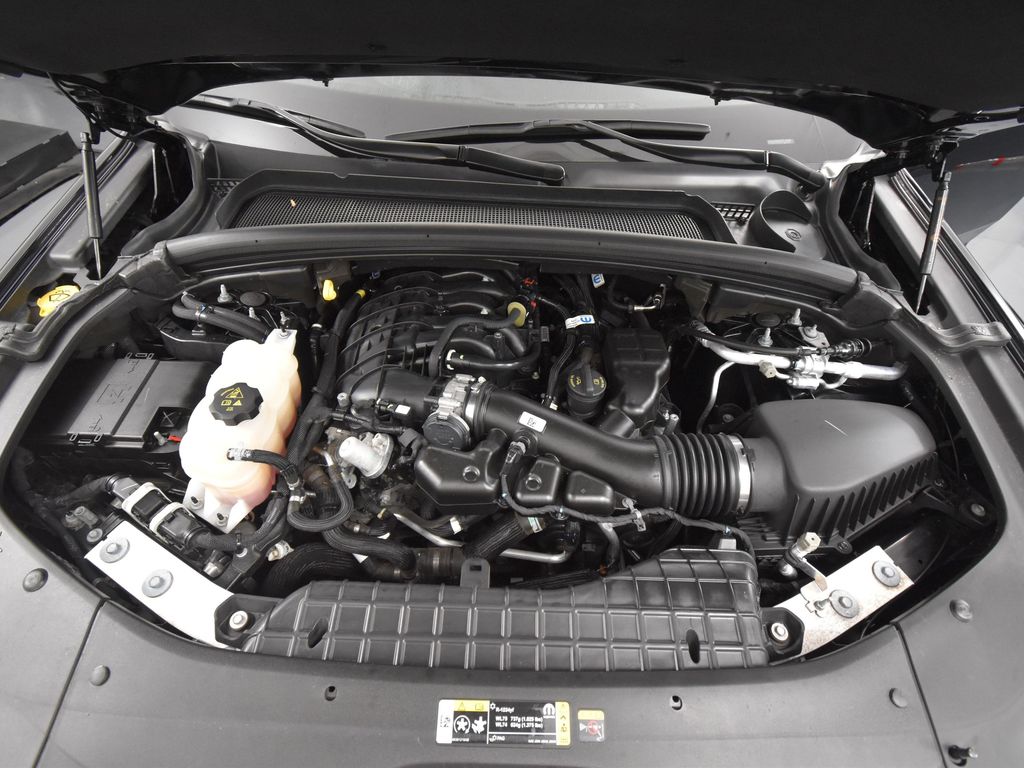Vehicle image 18 of 66