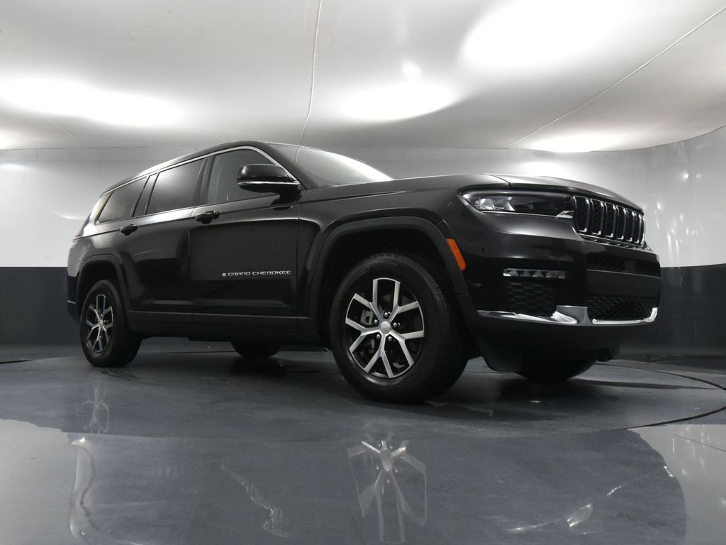 Vehicle image 16 of 66