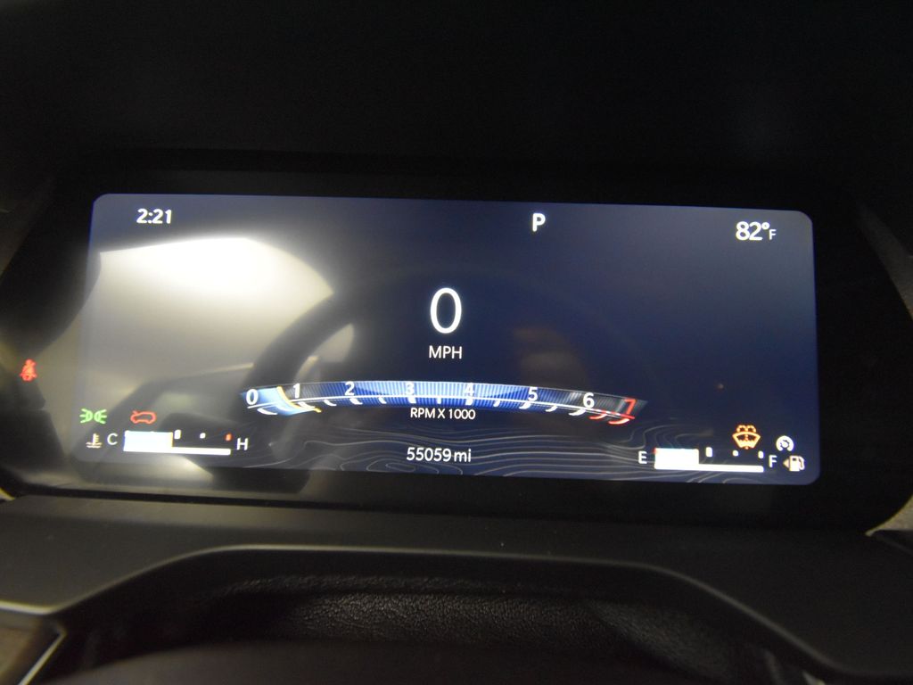 Vehicle image 40 of 66