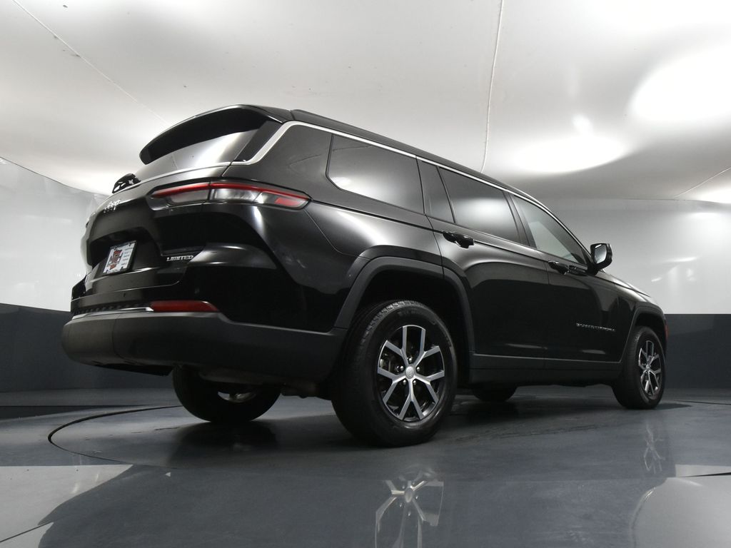 Vehicle image 15 of 66