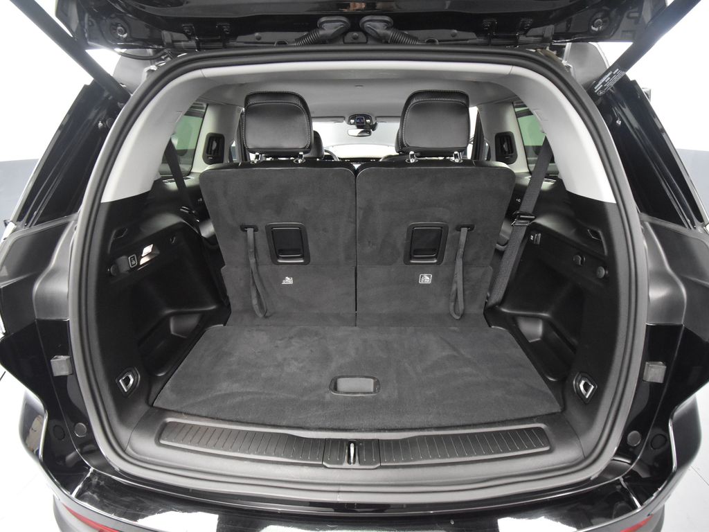 Vehicle image 23 of 66