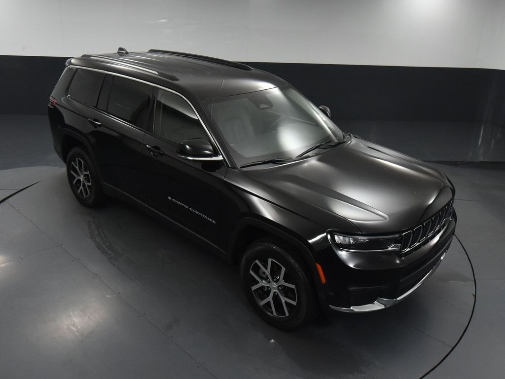 Vehicle image 6 of 66