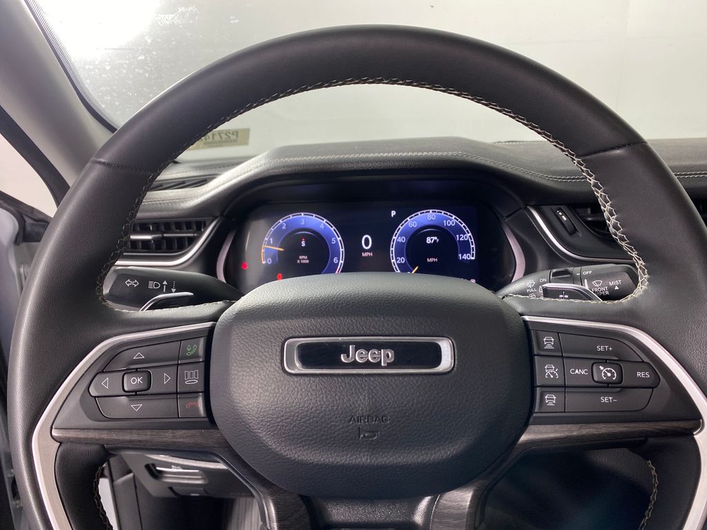 Vehicle image 13 of 45
