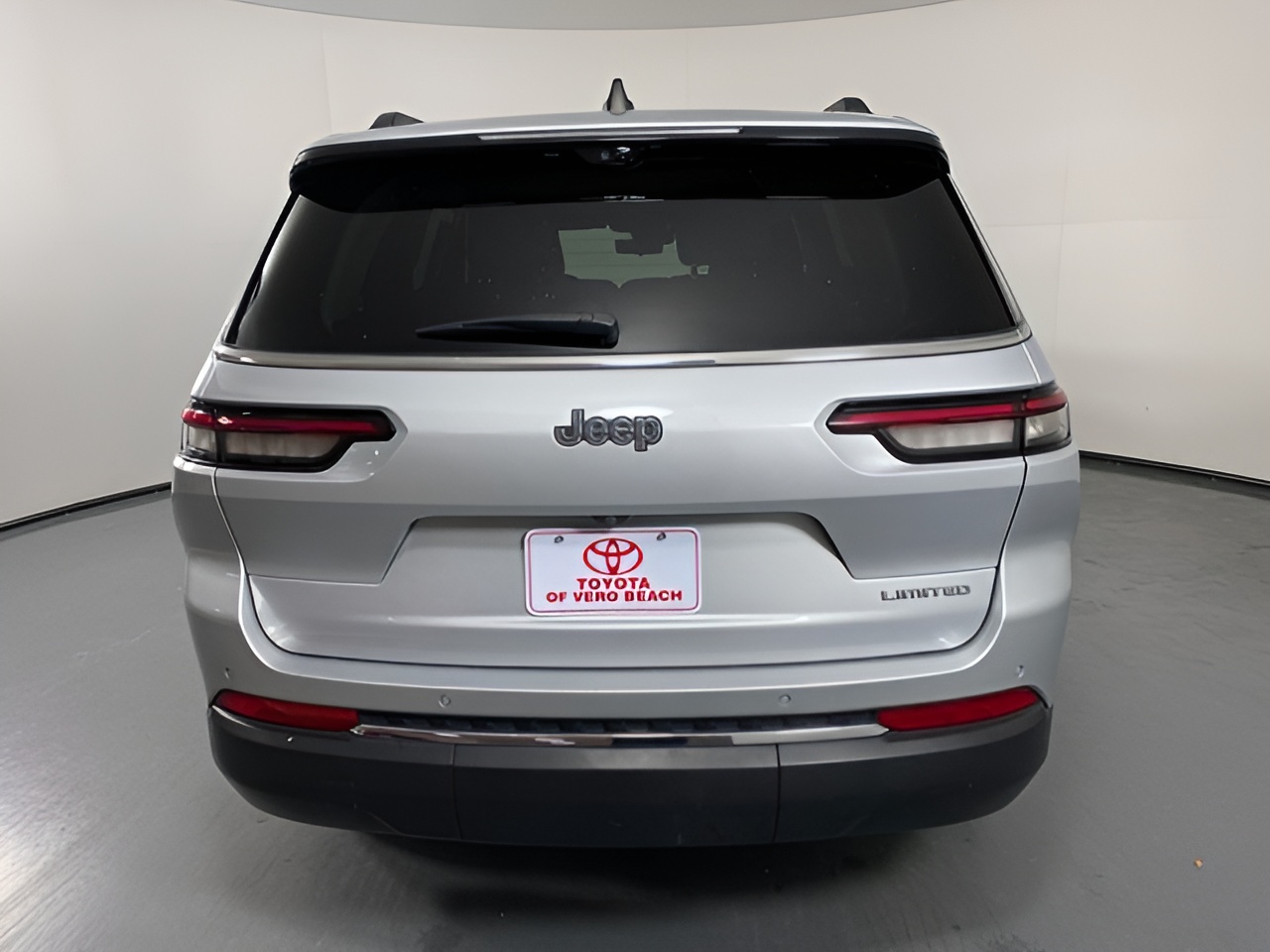 Vehicle image 44 of 45