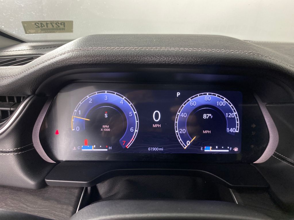 Vehicle image 18 of 45