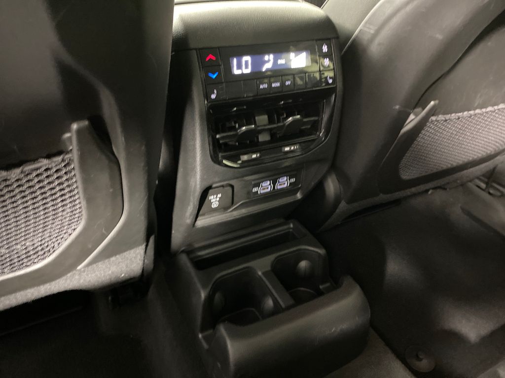 Vehicle image 34 of 45