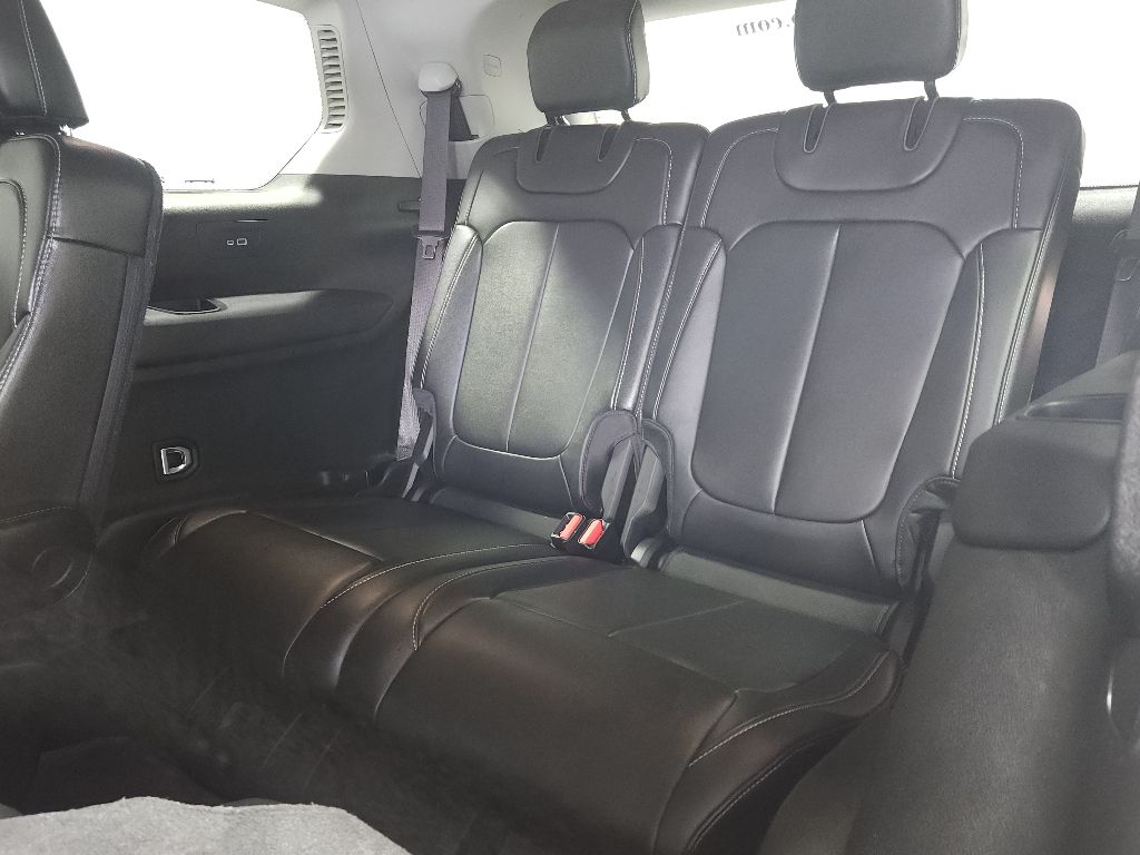 2023 Jeep Grand Cherokee L Limited Image 11 of 25