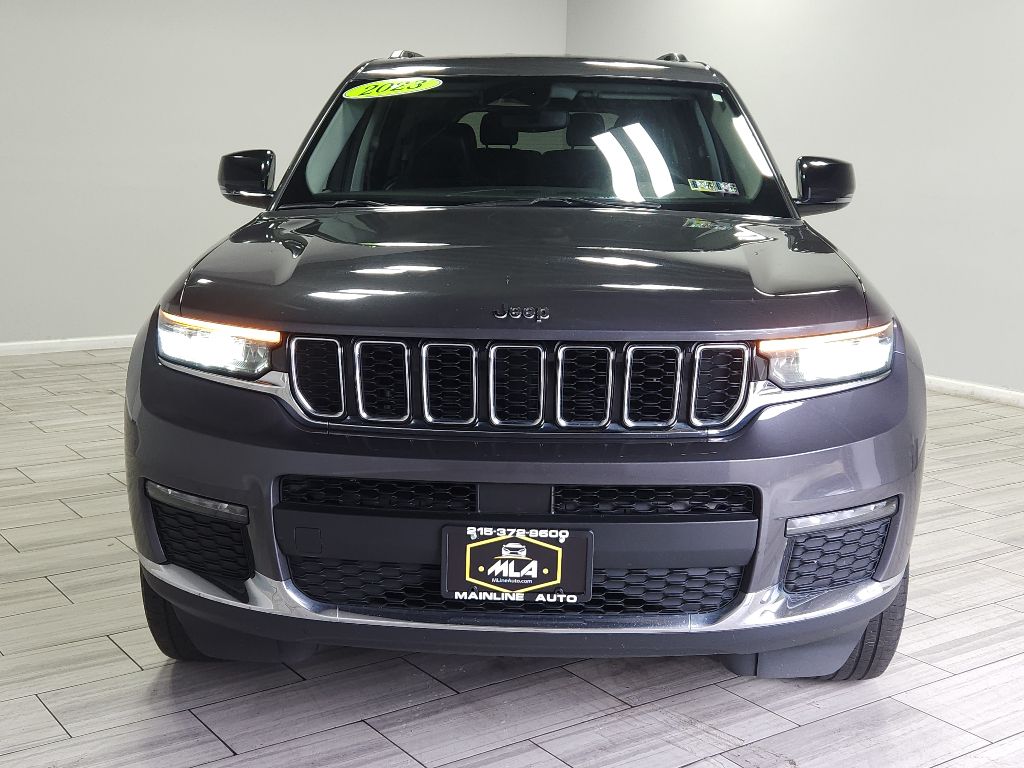 2023 Jeep Grand Cherokee L Limited Image 2 of 25