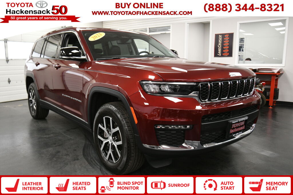 Vehicle image 3 of 32