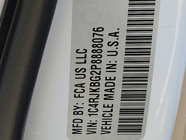 Vehicle image 19 of 21