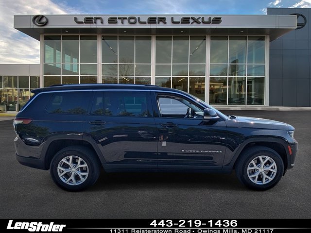 2023 Jeep Grand Cherokee L Limited Image 2 of 33