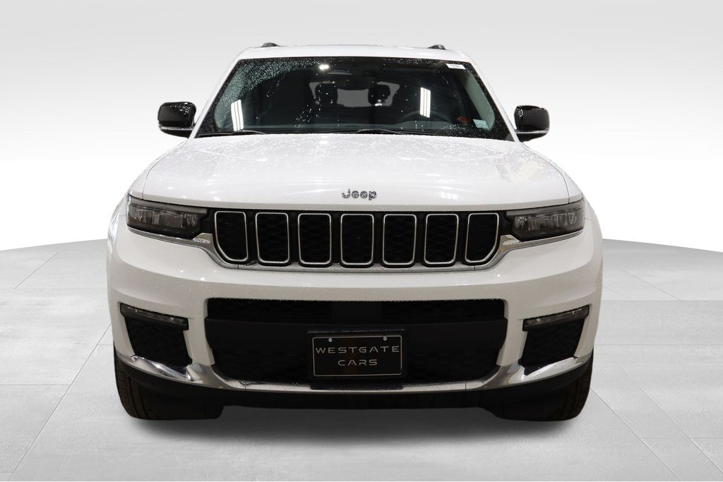 Vehicle image 2 of 46
